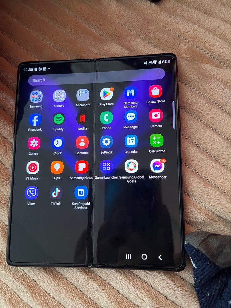 samsung galaxy z fold 2 (Category: Samsung) located in Manila. Submitted by bornthisway22 (Listing ID 1347871696, Image 2). Description: samsung Galaxy fold 2 5g 256 gb in great condition no issue unit and case .