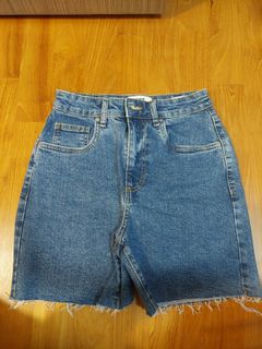 (Category: ) located in . Submitted by chilledtomatoes (Listing ID 1347951010, Image 1). Description: .