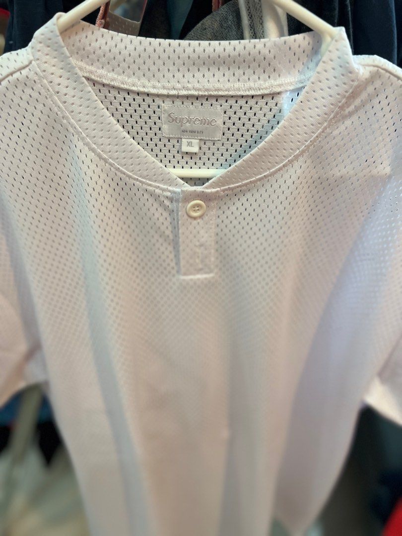 Supreme jersey white (Category: Tshirts & Polo Shirts ) located in Muntinlupa City. Submitted by jessimba (Listing ID 1347910352, Image 2). Description: Pick up in alabang Gcash or UB payment pls.