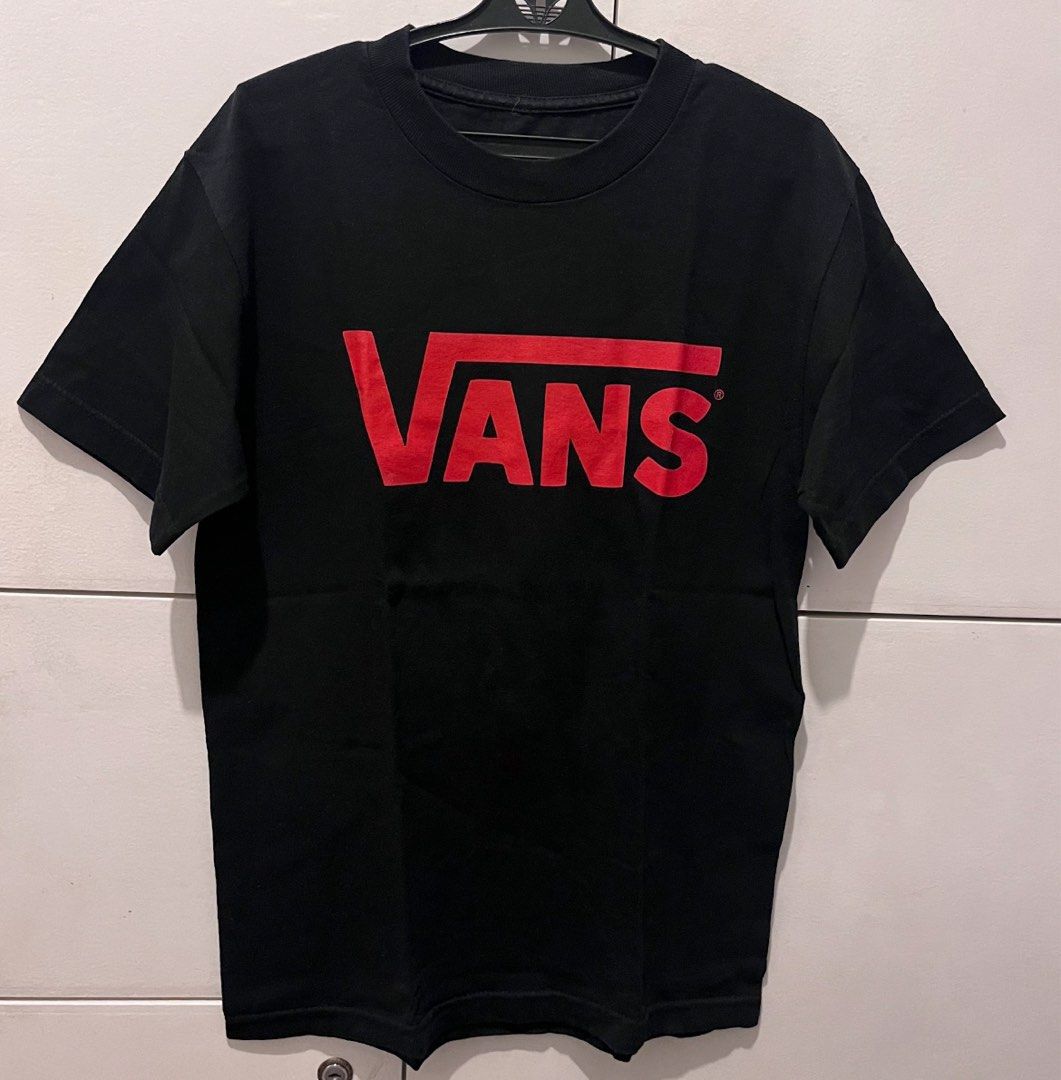 Vans Classic Logo T-Shirt / Black & Red (Category: Tshirts & Polo Shirts ) located in Quezon City. Submitted by hebrewse (Listing ID 1347871737, Image 2). Description: The Vans Classic T-Shirt is made from a heavier weight cotton and has screen printed graphics on the front. 100% Cotton fabric Short sleeve crew neck T-shirt Screenprinted graphics Classic fit Other info: - No flaws or issues.