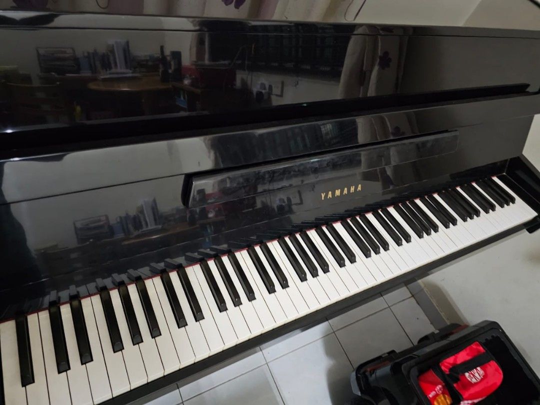 Yamaha lu80 upright piano on sale