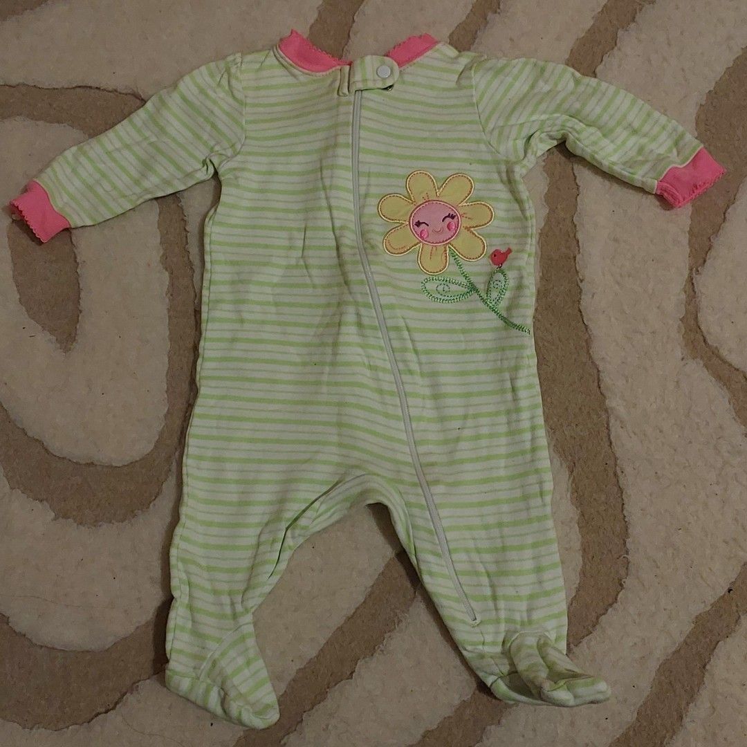 Baby 0-3 months Jumpsuit (Category: Babies & Kids Fashion) located in Subic. Submitted by gabbisaur (Listing ID 1348024764, Image 1). Description: .