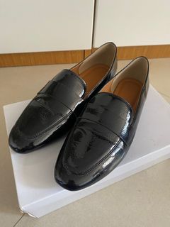 全新漆皮黑色平底鞋64240750955650110