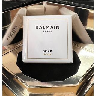 (Category: ) located in . Submitted by ilovebags_8 (Listing ID 1348119861, Image 1). Description: .