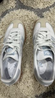 Adidas Samba, Women's Fashion, Footwear, Sneakers on Carousell