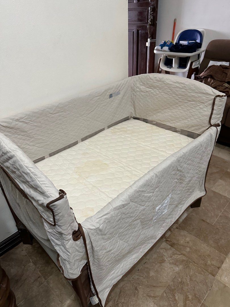 Arms Reach Co sleeper (Category: Cots & Cribs) located in Muntinlupa City. Submitted by a.luxe.boutique (Listing ID 1348220315, Image 3). Description: Visible stains and minimal hole Overall good condition Location muntinlupa.