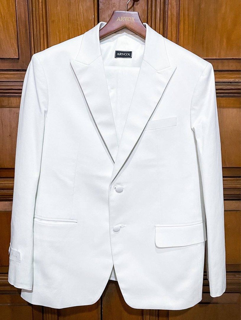 ARVOX SUIT COAT AND PANTS (Category: Vests) located in Muntinlupa City. Submitted by Hellokeith (Listing ID 1348044527, Image 1). Description: FOR SALE ARVOX - BRAND NEW (Not used) Suit Coat and Pants with Double Breasted Vest Color Off White Made of Premium Stretch Wool Fabric Can Fit Medium-Large Measurement: Shoulder - 18” Arm Length - 23.5” Waist - 34-36” Pants length - 36.5” Original Price: ₱18k.