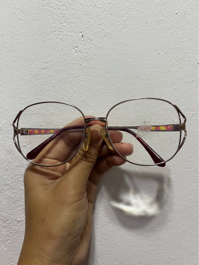 Authentic Yves Saint Laurent Glasses (Category: Luxury Accessories) located in Lagawe. Submitted by kai_selections (Listing ID 1348132476, Image 2). Description: From Japan no flaws.