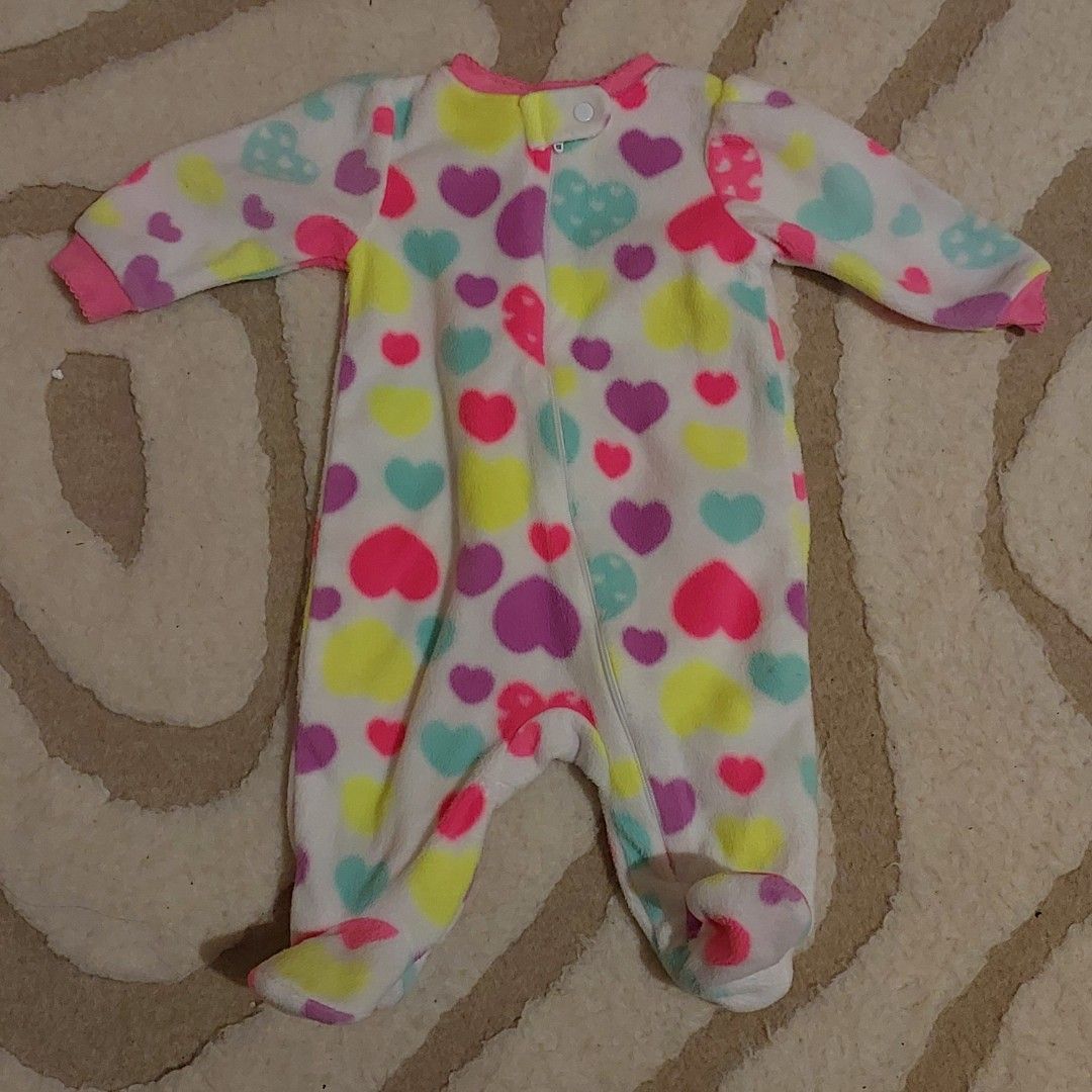 Baby 0-3 months Jumpsuit (Category: Babies & Kids Fashion) located in Subic. Submitted by gabbisaur (Listing ID 1348025070, Image 1). Description: .