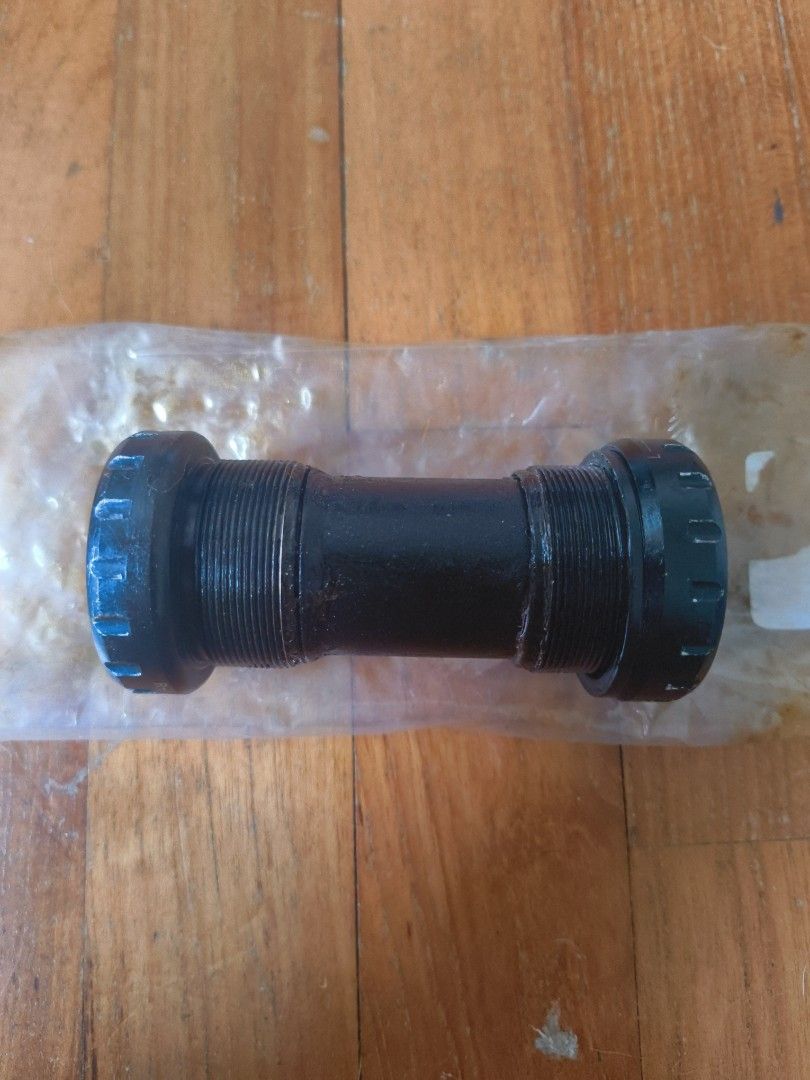 Bottom bracket (Category: Parts & Accessories) located in Singapore. Submitted by xcer76 (Listing ID 1348105974, Image 1). Description: Taken off my Litepro Foldie. Can fit Litepro crank arm or equivalent.