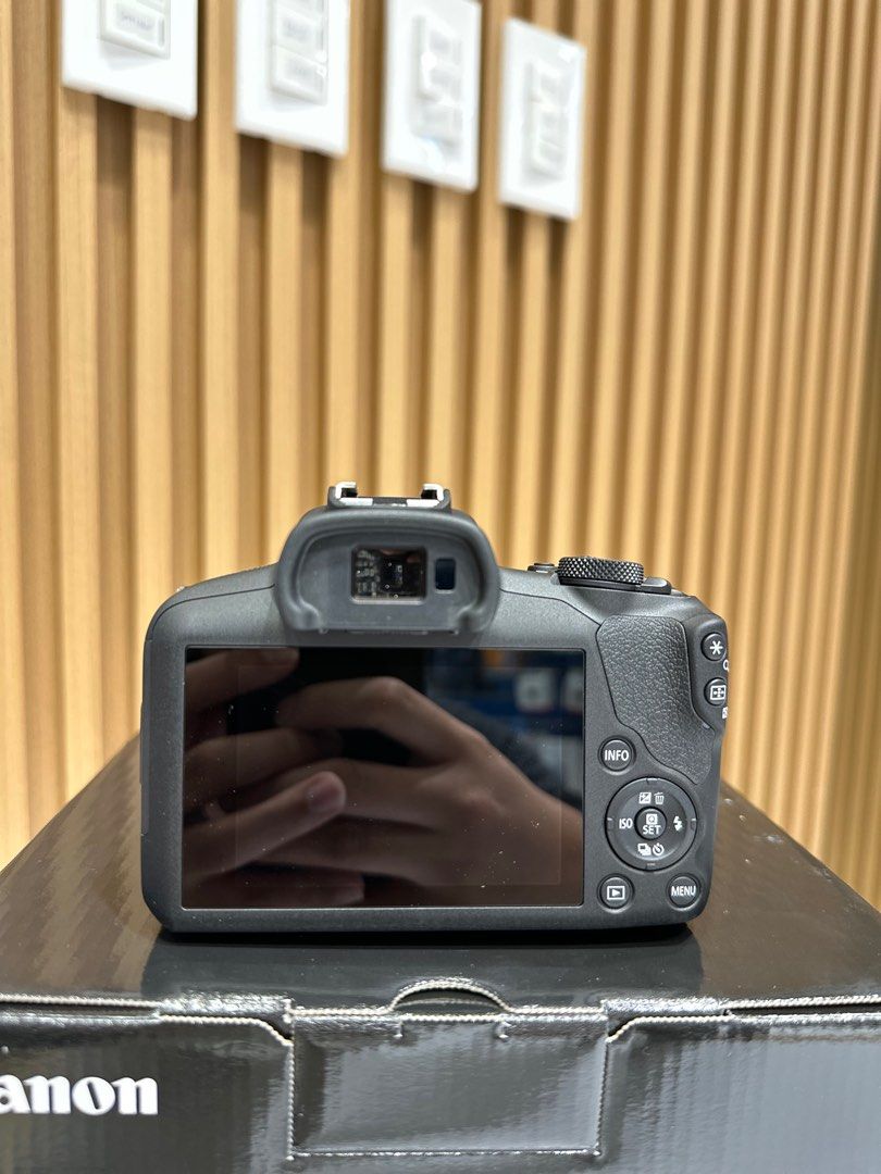CANON EOS R100 KIT (RF-S 18-44mm) (Category: Cameras) located in San Juan City. Submitted by urbangiz_greenhillsmall (Listing ID 1348063324, Image 3). Description: about this item: The Canon EOS R100 is the most compact and lightweight. camera in the R system. With a burst rate of up to 6.5 frames per second and a resolution of 24.1 megapixels, you can capture beautiful images. The lightweight EOS R100's ability to record video in 4K 25p or HD 12