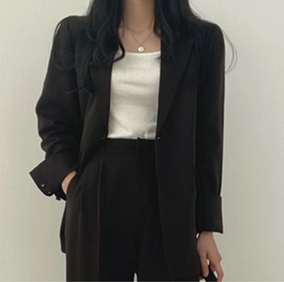 CARINE Fit Lined Blazer (Category: Coats, Jackets and Outerwear) located in Cavite. Submitted by nytypebeat (Listing ID 1348106575, Image 3). Description: in size XL (best fit M-L) refer to size chart brand new; never used .