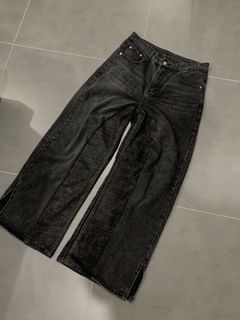 (Category: ) located in . Submitted by kumans.wardrobe (Listing ID 1348074056, Image 1). Description: .