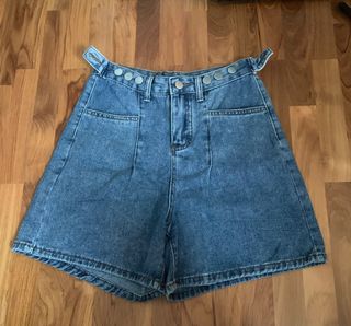 (Category: ) located in . Submitted by summersaltt (Listing ID 1348125541, Image 1). Description: .