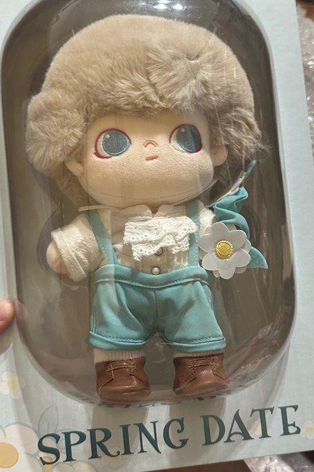 Dimoo Spring Date (Category: Designer & Blind Box Toys) located in Singapore. Submitted by graciecraft (Listing ID 1348217639, Image 1). Description: Opened box to check.