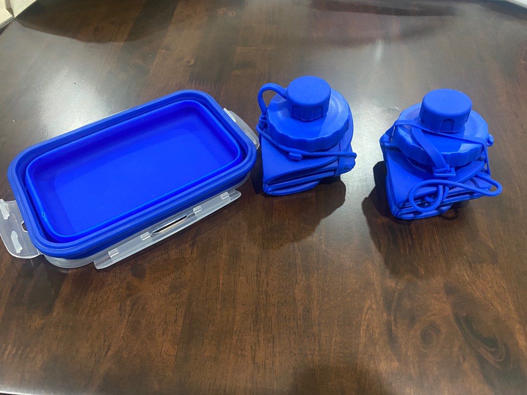 Expandable/ Collapsable Tupperware (Category: Food Organisation & Storage) located in Singapore. Submitted by torontosg (Listing ID 1348054784, Image 1). Description: 2x Tupperware bottles, 1x Tupperware Box.