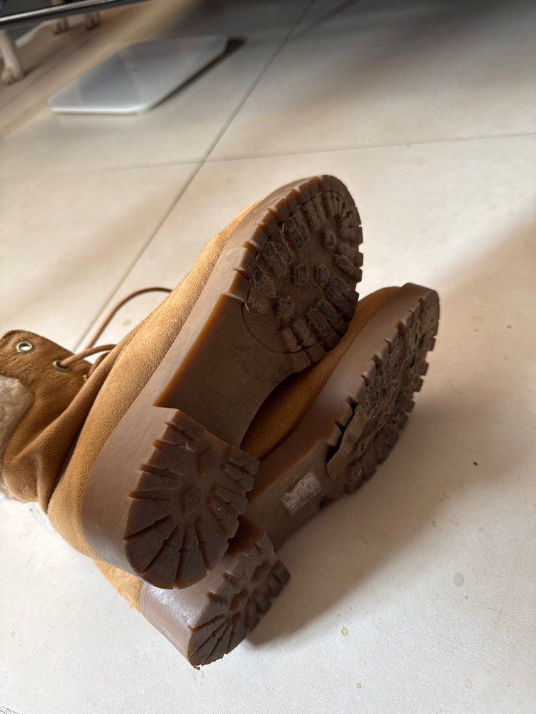 F21 camel boots (Category: Boots) located in Makati City. Submitted by closetcleanup_things (Listing ID 1348077518, Image 2). Description: US 7 JP 24 .