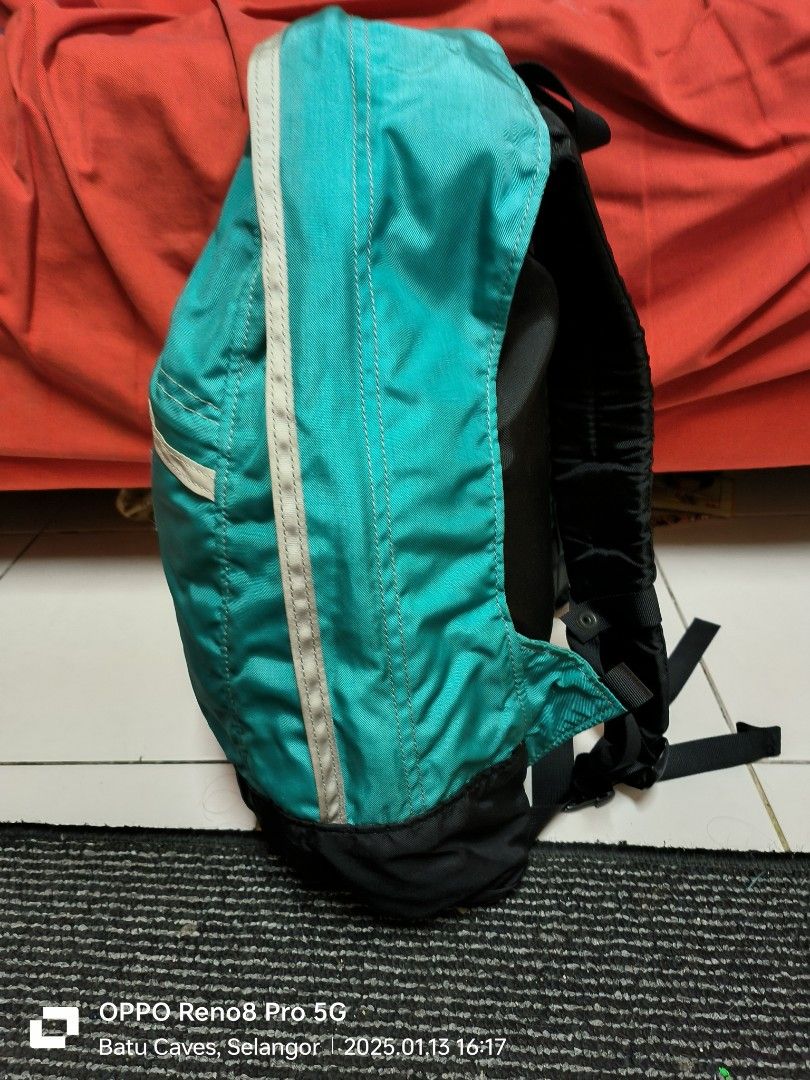 Gregory (Category: Backpacks) located in Kuala Lumpur. Submitted by topan-pre-loved-st0re (Listing ID 1348050417, Image 2). Description: bagpack Gregory untuk di lepaskan. berminat boleh pm atau whatapp saya di talian 0️⃣1️⃣7️⃣6️⃣5️⃣5️⃣2️⃣5️⃣6️⃣9️⃣.