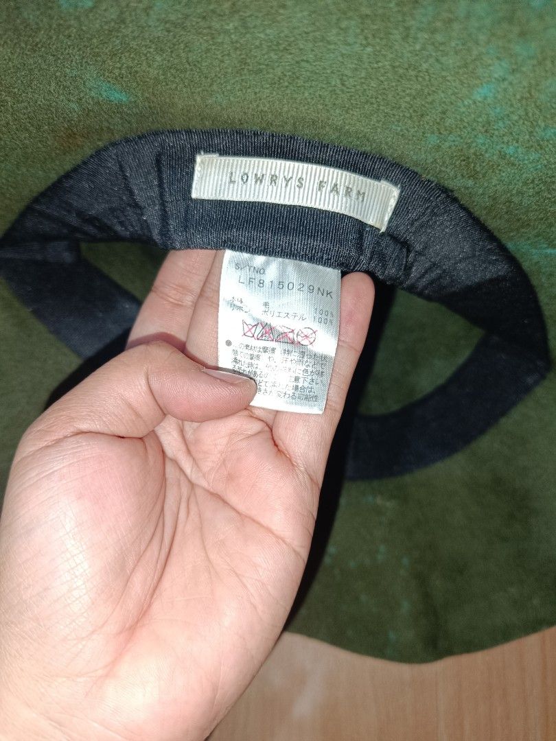 hats (Category: Caps & Hats) located in Manila. Submitted by rewearit_ (Listing ID 1348110590, Image 3). Description: Free if you buy any items on my listing.