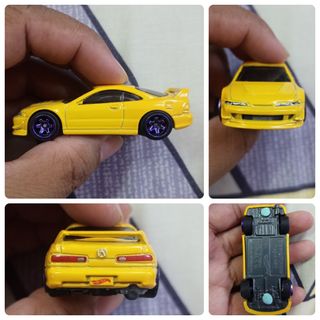(Category: ) located in . Submitted by khalis1300 (Listing ID 1348193120, Image 1). Description: .