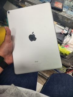 (Category: ) located in . Submitted by lucky.charm.gadgets (Listing ID 1348161424, Image 1). Description: .