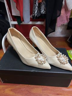 (Category: ) located in . Submitted by yourfavpreloved_ (Listing ID 1348126157, Image 1). Description: .