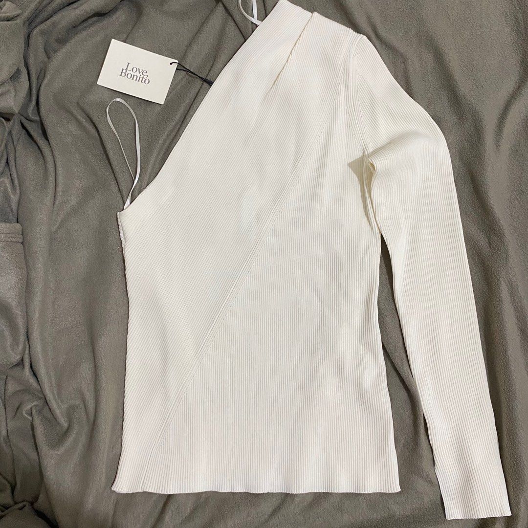 Love Bonito Knitted One Shoulder Top (Category: Blouses) located in Bacolod City. Submitted by alymros (Listing ID 1348167784, Image 1). Description: Brand New Love Bonito top in Ivory ₱650 Large Loc: Bacolod.