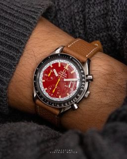 (Category: ) located in . Submitted by spacetime.vintagewatch (Listing ID 1348200182, Image 1). Description: .