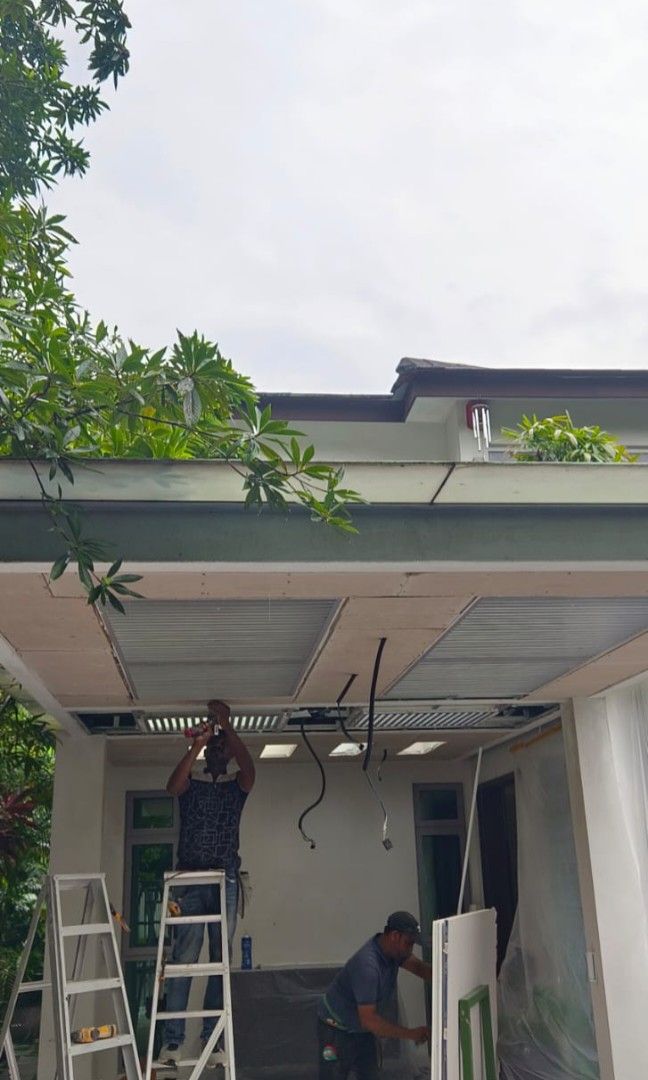 Repair False ceiling and partition wall. Box up /air con trunking. Cornice installation and repair. Cove ceiling.  We offer best quality service at afforrdable price!62853067191041111