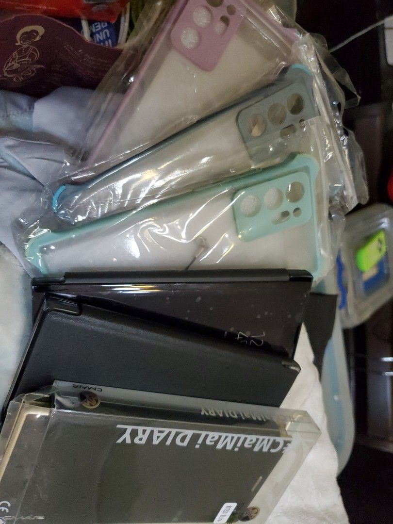 Samsung Note 20 Ultra; S23 Plus Phone cases (Category: Cases & Sleeves) located in Pasig City. Submitted by JRisEn (Listing ID 1348215357, Image 1). Description: Samsung Note 20 Ultra (6*) S23 Plus (1*) + 2 TBD Selling as is..
