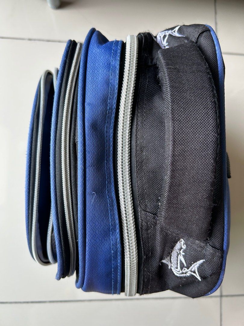 School Backpack (Category: Backpacks) located in Subang Jaya. Submitted by gryfinddor (Listing ID 1348081001, Image 3). Description: Ergonomic school backpack with comfort back padding - Includes 3 large compartments, 1 small compartment and 1 water bottle holder - Prevents round shoulders and reduces back pressure - Condition: 8/10 Do pm me for any more details or pictures of the backpack if you’re interested! .