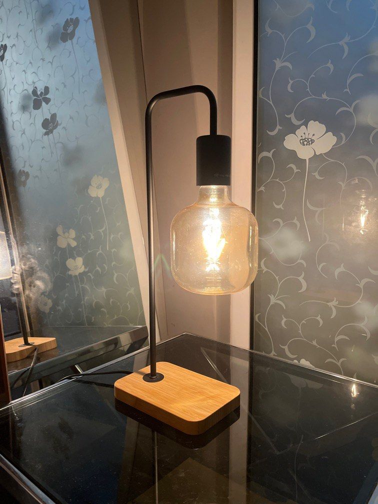 Side Bed Lamp (Category: Lighting) located in Mandaluyong City. Submitted by plazarone (Listing ID 1348168990, Image 1). Description: Lightly used.