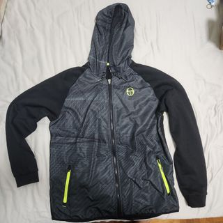 (Category: ) located in . Submitted by lailailaitimetobuy (Listing ID 1348117600, Image 1). Description: .
