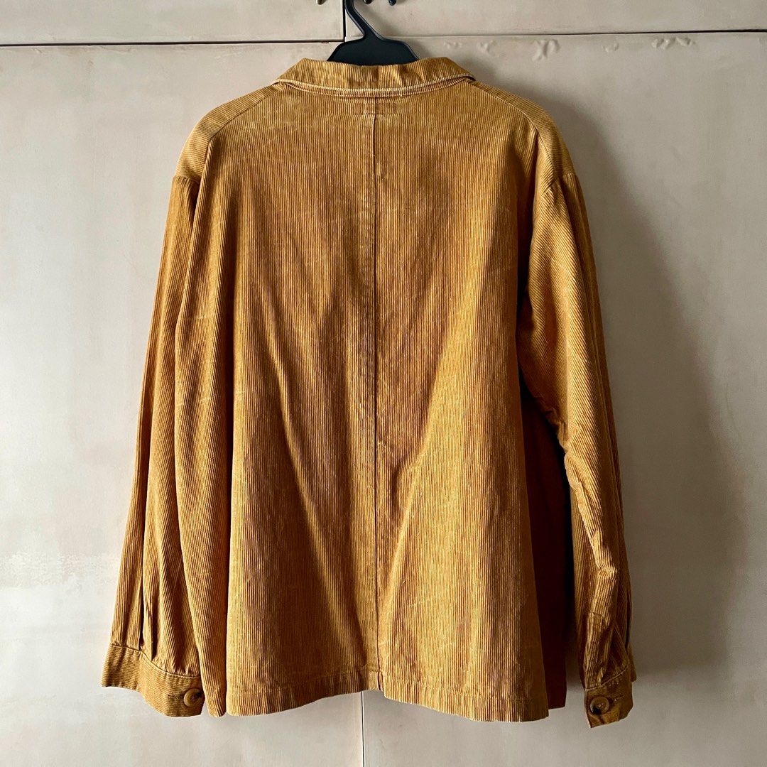 Workware 3 Days Union Corduroy Jacket (Category: Coats, Jackets and Outerwear) located in Manila. Submitted by cloudsfloat (Listing ID 1348100518, Image 2). Description: Workware 3 Days Union Corduroy Jacket Size: Large Good condition, signs of use Dimensions Width - 22.5in Length - 28.5in Purchased from carousell RFS: Too big on me.