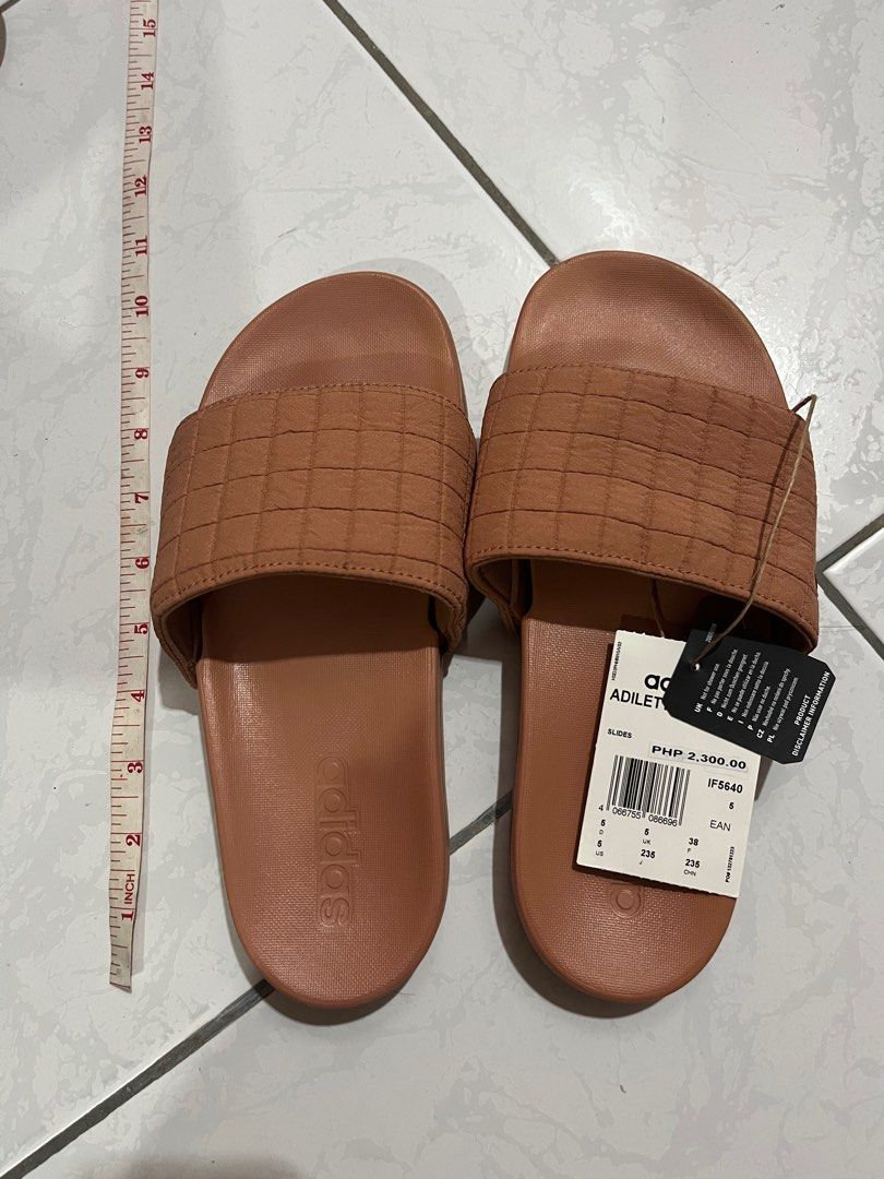 ADIDAS ADILETTE COMFORT SLIDES (Category: Flats & Sandals) located in Lucena. Submitted by pankeikk (Listing ID 1348417707, Image 1). Description: ADIDAS ADILETTE COMFORT SLIDES BRAND NEW! RFS: bought the wrong size :(( SRP: 2,300php OUR PRICE: 2,000 ❤️ .