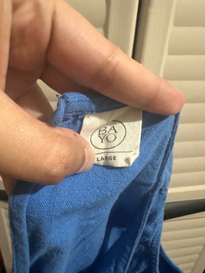 BAYO Linen Sleeveless Top Size Large Blue (Category: Sleeveless) located in Mandaluyong City. Submitted by chiacells (Listing ID 1348239744, Image 2). Description: Pwede pang office.