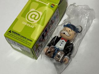 （分類：）位於 。 由 VinCartoon 提交（商品編號 1348343903，圖片 1）。簡介： 。