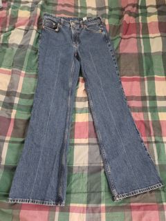 (Category: ) located in . Submitted by saritacaredandpreloved (Listing ID 1348247670, Image 1). Description: .