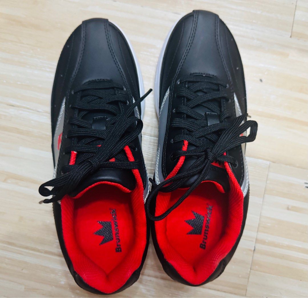 Brunswick Renegade Bowling Shoes (Category: Sneakers) located in Pasig City. Submitted by mimark (Listing ID 1348345762, Image 2). Description: Brand new No box Came from the US Size 7.5US RFS: too small.