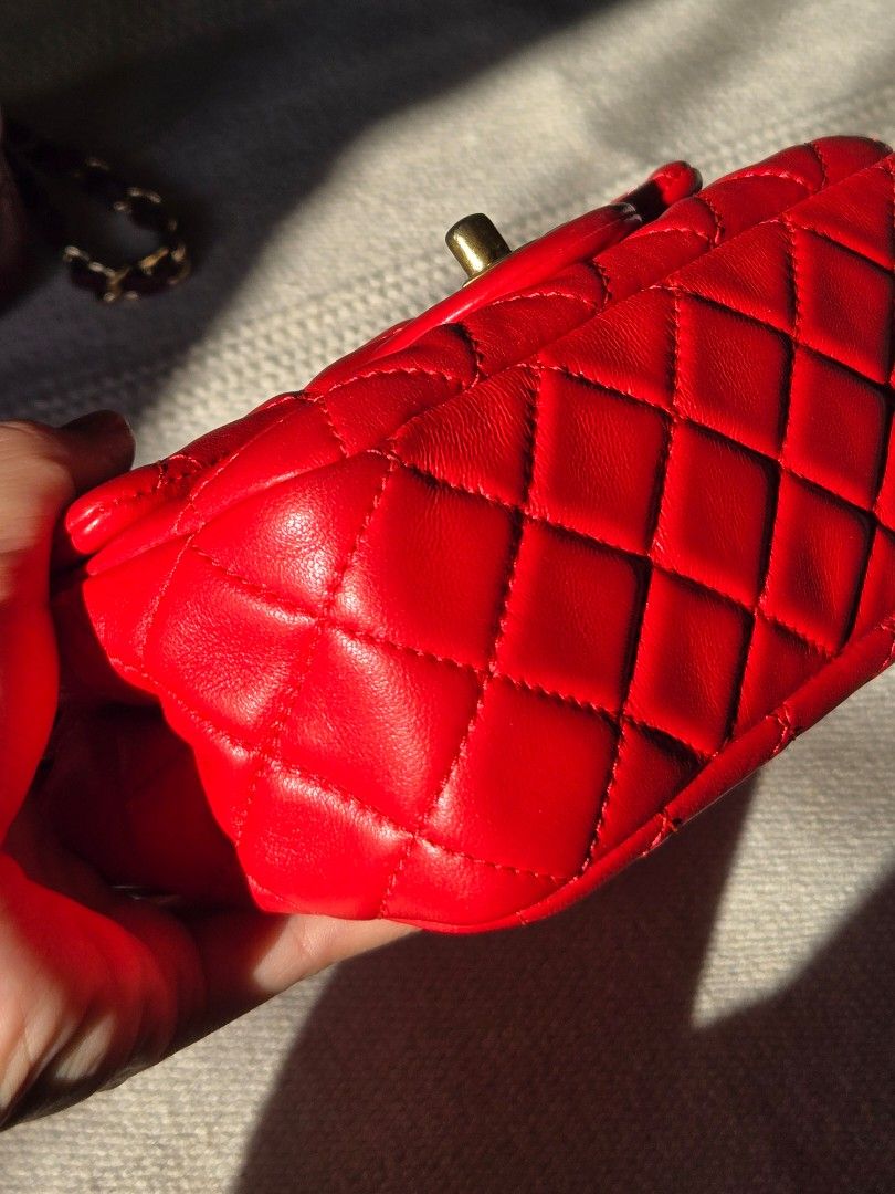Chanel mini square pearl crush (Category: Luxury Bags & Wallets) located in Manila. Submitted by sourcedbykco (Listing ID 1348339242, Image 3). Description: chanel mini square pearl crush 9/10 comes with card, dustbag, paperbag and entrupy.