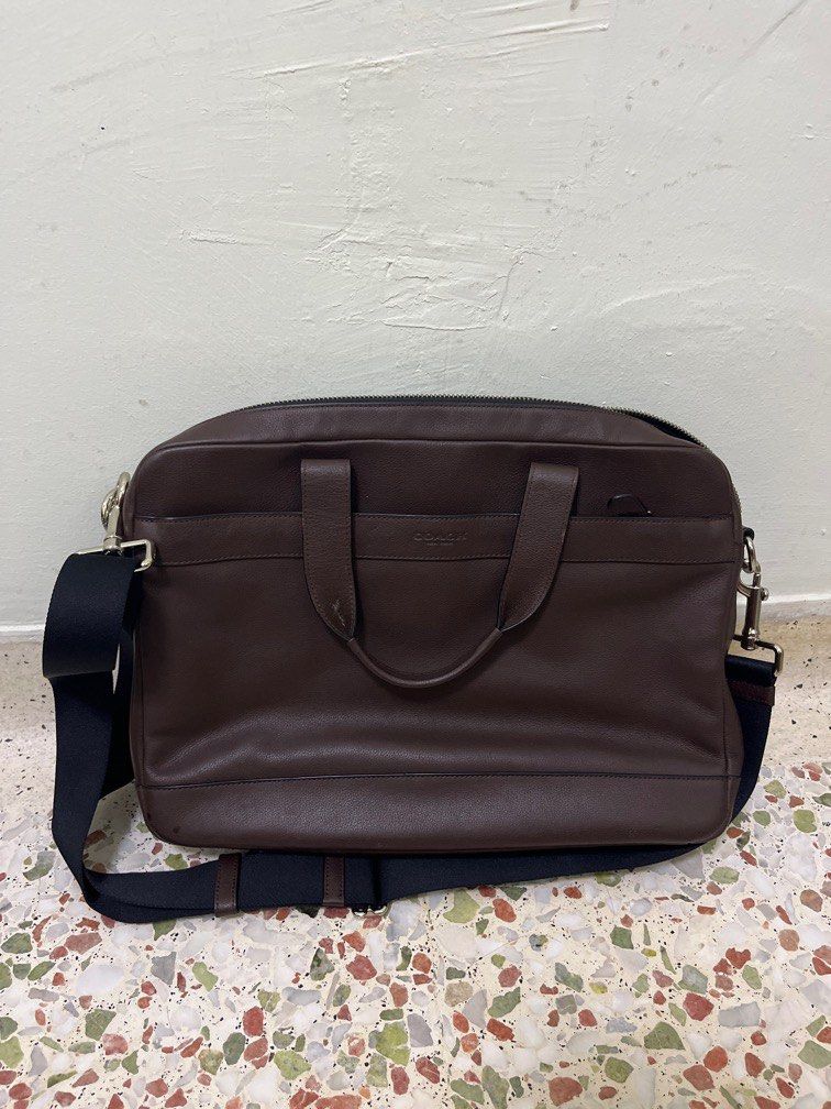 Coach Leather bag (Category: Bags & Wallets) located in Singapore. Submitted by dw962074 (Listing ID 1348236991, Image 1). Description: .