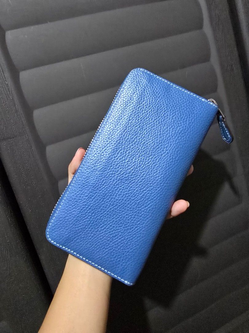 Coach Long Wallet (Category: Wallets & Card holders) located in Manila. Submitted by muliph (Listing ID 1348244481, Image 2). Description: .