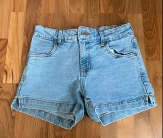 (Category: ) located in . Submitted by summersaltt (Listing ID 1348289071, Image 1). Description: .