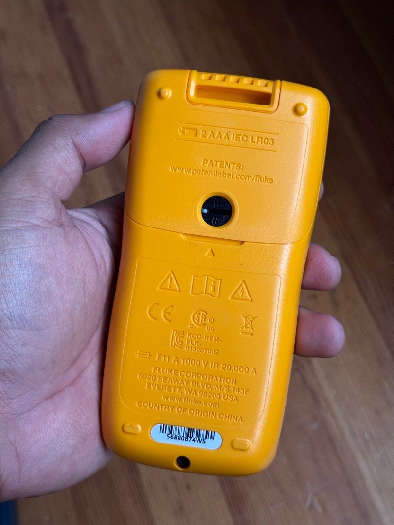Fluke Sanwa Multitester Clamp meter (Category: Construction Tools & Equipment) located in Talisay. Submitted by kim_rey (Listing ID 1348262414, Image 3). Description: Fluke - 5,500 Sanwa - 4,500.