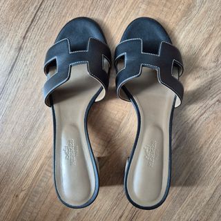 Hermes Oasis Noir 36