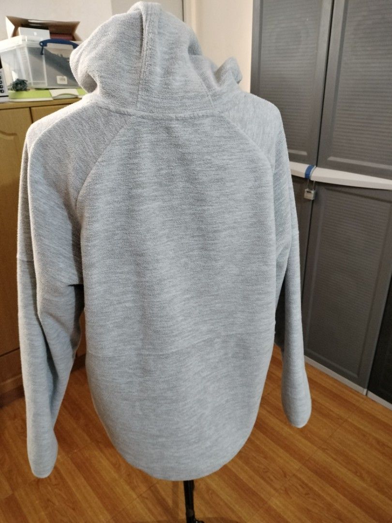 Hoodie jacket (Category: Coats, Jackets and Outerwear) located in Cavite. Submitted by 0825cherry (Listing ID 1348426301, Image 2). Description: .