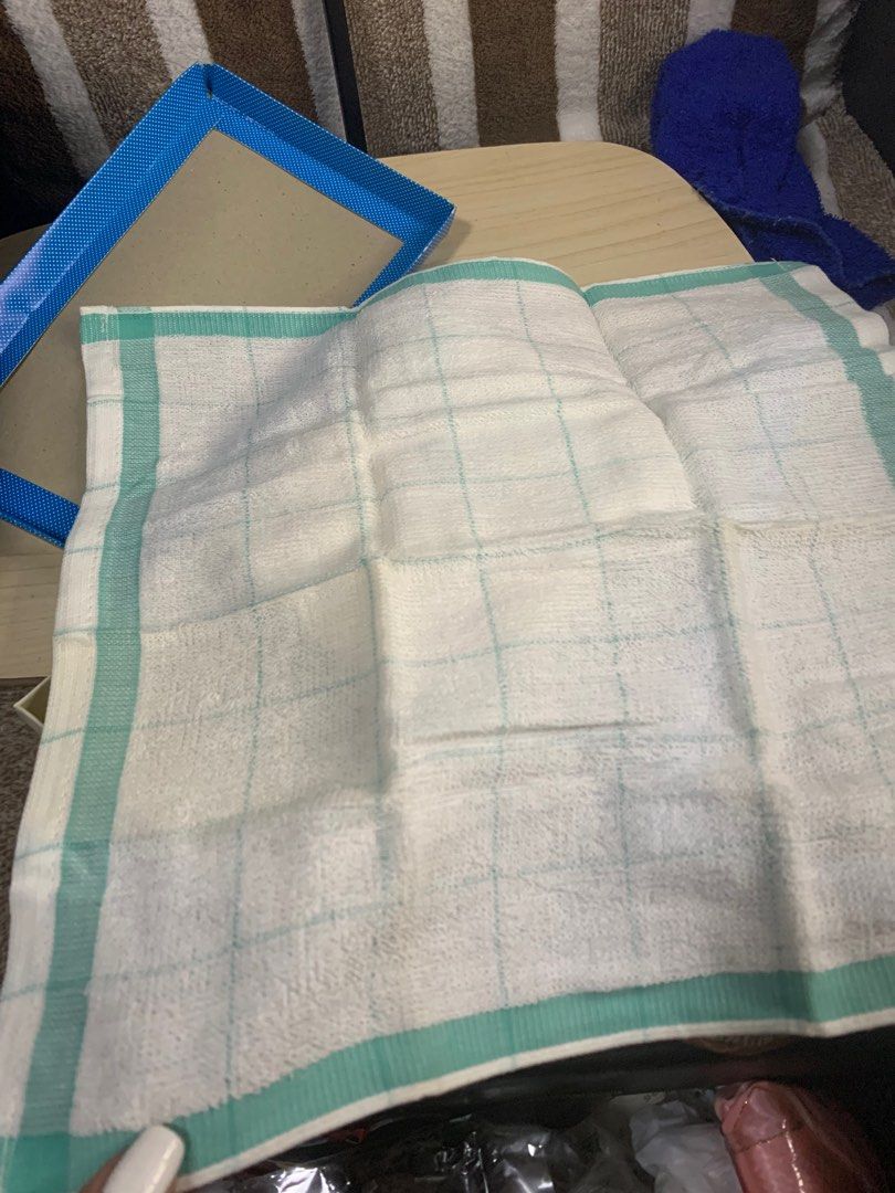 Japan. Bnew towels (Category: Towels, Napkins & Holders) located in Cabanatuan. Submitted by mjluxxejapan (Listing ID 1348248477, Image 3). Description: Bnew 3pcs already.small towel approx 15”x15” meas. Bnew wash m lmg po at naalikabukan n loob stocked dn kasi to..
