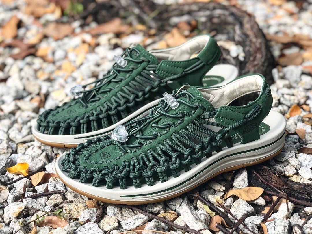 KEEN Uneek Womens Greener Pastures/Forest Night (Category: Sneakers & Footwear) located in Singapore. Submitted by raggedpeaches (Listing ID 1348339993, Image 1). Description: SOLD OUT PIECE. Worn less than 10x. Still in very good condition (refer to soles).