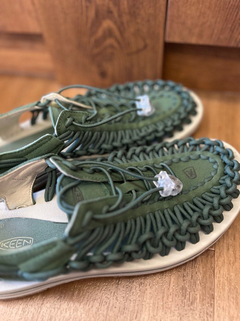 KEEN Uneek Womens Greener Pastures/Forest Night (Category: Sneakers & Footwear) located in Singapore. Submitted by raggedpeaches (Listing ID 1348339993, Image 3). Description: SOLD OUT PIECE. Worn less than 10x. Still in very good condition (refer to soles).