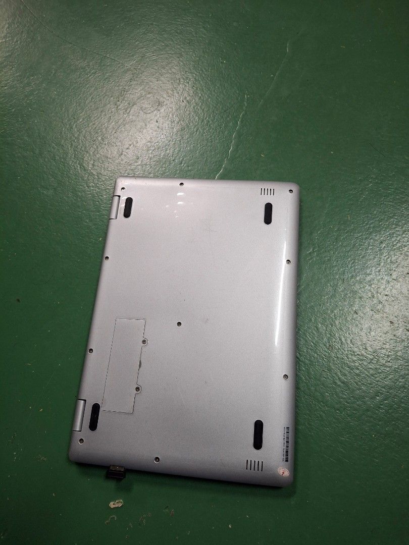 Laptop406105375271168003